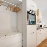 Modernes In *